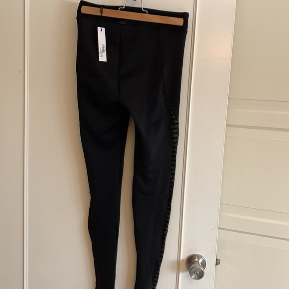 - Koral high rise scuba leggings - Picture 5 of 10